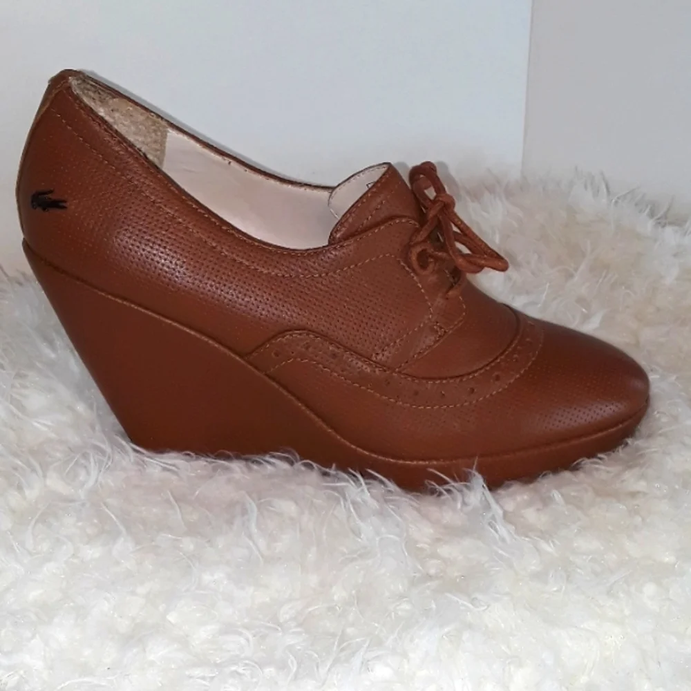 🐊Lacoste Paris Brown Leather Wedge Shoes. Women's Size: 7.5